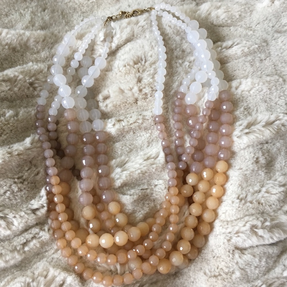 Women's bead necklace